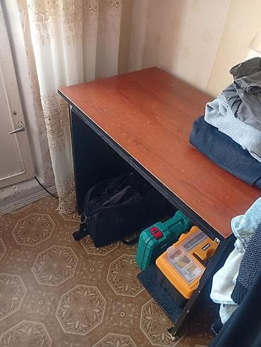 künc rəf: Düz masa, Polkalı, Siyirməsiz, DSP, Zəmanətsiz, Kredit yoxdur — 1