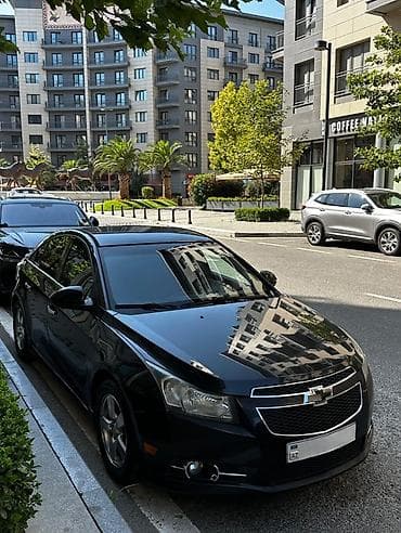 muherrik qoruyucu: Chevrolet Cruze sedan – şəhər və magistral üçün komfortlu və etibarlı — 1