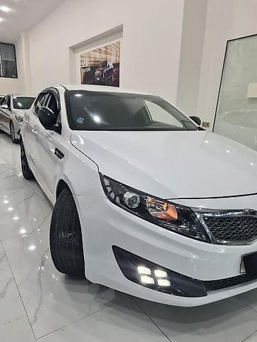 mersedes e klass: Kia Optima: 2 l | 2013 il Sedan — 3