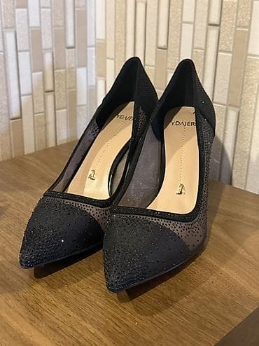 Qadın klassik stiletto ayaqqabı – qara rəng CƏMİ BİR DƏFƏ GEYİNİLİB