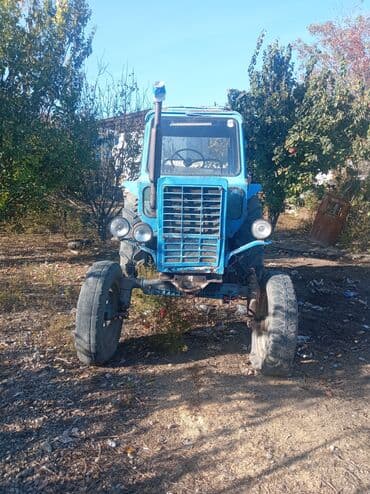 invertor 12 220: Mavi rəngli təkərli kənd təsərrüfatı traktoru Texniki xüsusiyyətlər — 1