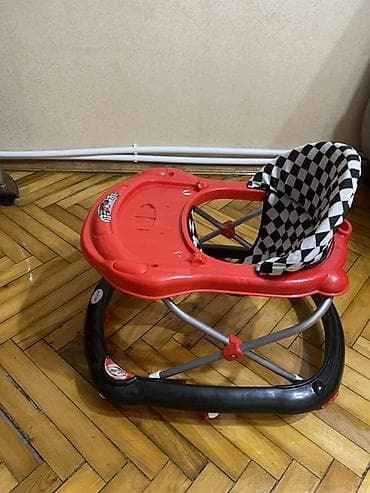 Problemi yoxdur. Sadəcə musiqi oxunan hissəsi qopub. Musiqisizdi — 3