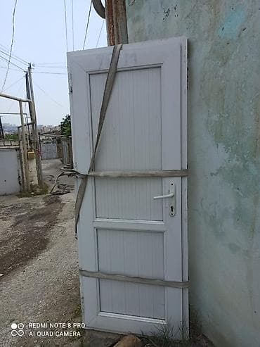 Plastik qapi 198/78sm 70azn Bineqedi 8677 leli PVC qapı - — 1