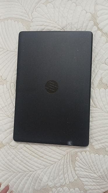 HP noutbuk – 15.6" ekranlı, tam ölçülü klaviatura və ayrılmış rəqəm — 2