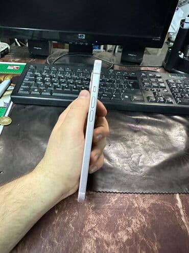 купить айфон 4: IPhone 15 Plus, 128 ГБ, Розовый, Face ID — 3