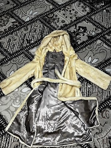 esger geyimi: Kürk palto – KAZAN & KARALIDIS, Kastoriya, Yunanıstan - Model — 5