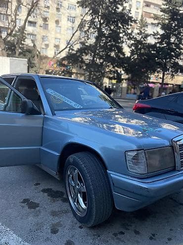 Mercedes-Benz 190 (W201) sedan 1.8 mator mexanikadi heçbir problemi lalafo.az -da Mercedes-Benz 190 (W201) sedan 1.8 mator mexanikadi heçbir problemi