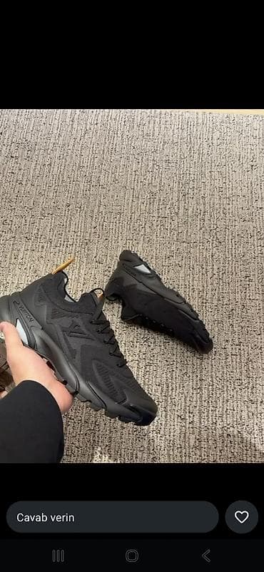 Louis Vuitton kişi idman ayaqqabısı - Model: Ağ-qara və lacivərt — 3