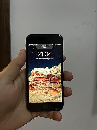 IPhone 7, 32 GB, Qara, Barmaq izi — 7