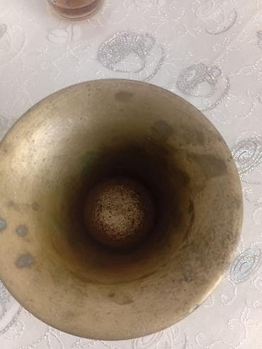 cayni serviz: Bürüncdən hazırlanmış əl dəyirmanı – həvəng və dəstək. Məhsul — 4