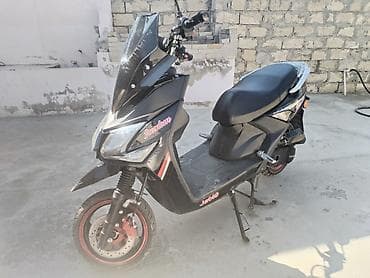 su ceken masin: Freedom Jet 49 skuter - Rəng: qara, idman üslublu kuzov və — 3