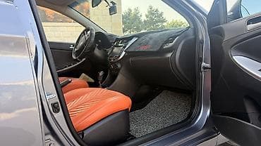 man sat: Hyundai Accent: 1.4 l | 2016 il Sedan — 8