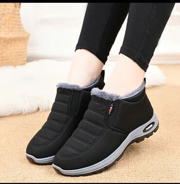 Qışlıq isti qadın ayaqqabisi - Rəng: qara - Ölçü: 40 (altlıqda “40”