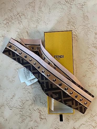 Fendi şərf. Emporiumdan 390 AZNə alınıb. Heç vaxt istifadə olunmayıb — 2