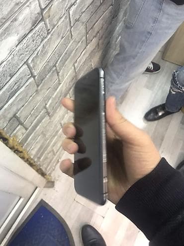 IPhone 11, Qara lalafo.az -da IPhone 11, Qara