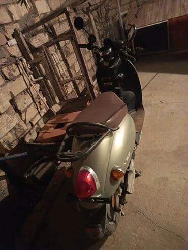 купить мопед в баку: Skuter – klassik dizaynlı şəhər modeli Xüsusiyyətlər: - Gövdə rəngi — 1