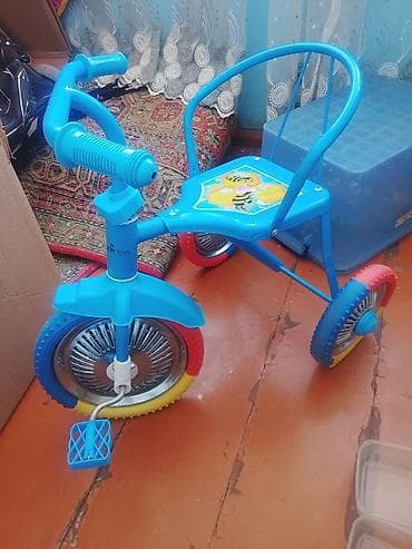 Uşaq üçtəkərli velosipedi - Rəng: mavi gövdə, çoxrəngli