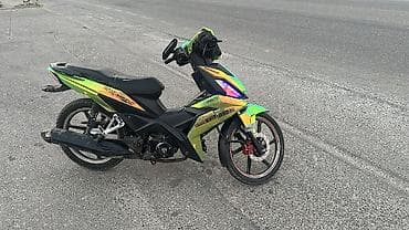 elikdirikli sukuter: Sport üslubunda skuter/moped - Parlaq, xameleon tipli yaşıl-sarı — 2
