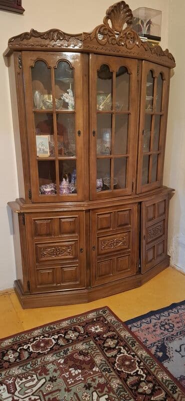 Şüşəli dolab vitrini, İşlənmiş