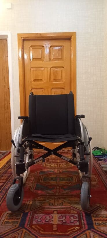 Yerimək üçün arabalar, çəliklər, əsalar, rollatorlar: Yenidir.Tecili satilir — 5