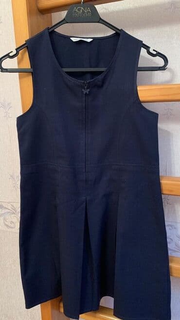 qızlar üçün məktəb forması: Məktəbli forması, Qız üçün, 9 - 10 yaş, İşlənmiş — 2