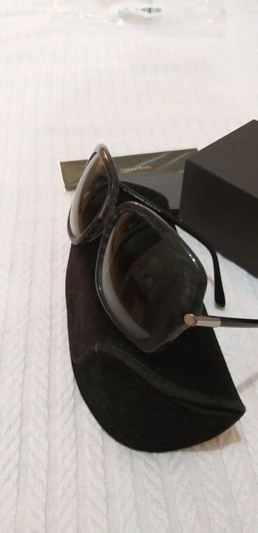 optik nisangah satilir: Tom Ford eynek — 14