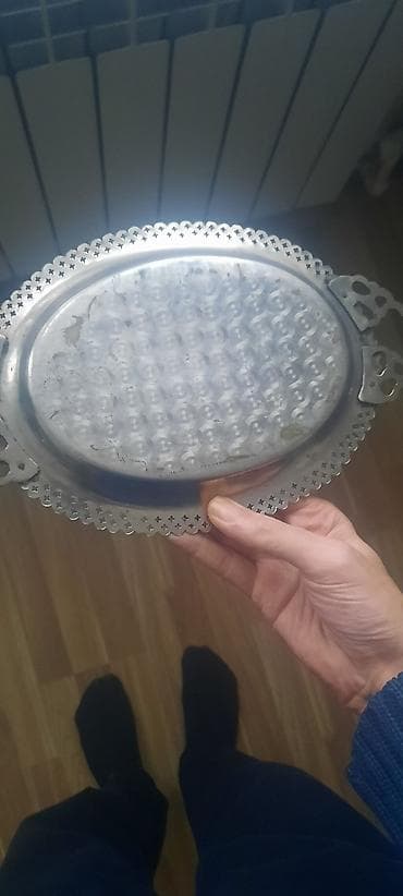 leon sekilleri: Metaldan oval boşqab/tray - Material: yüngül metal (ehtimalən — 1