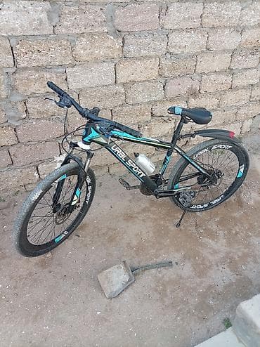 Ural velasobedidi qabaq amazatır dal təkəri boşalıb qabaq vilka ın