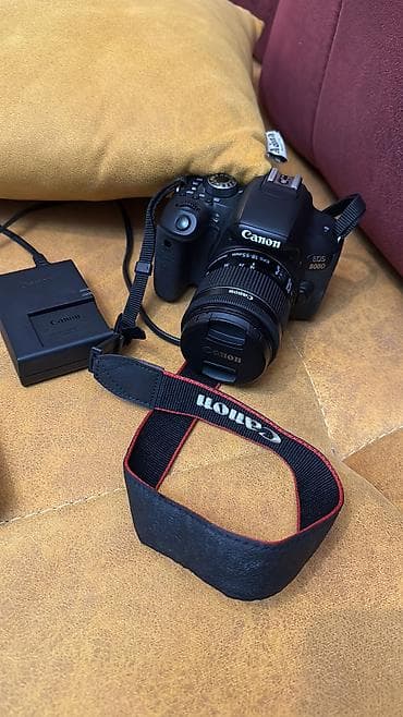 800d: Canon EOS 800D DSLR fotoaparat + EF-S 18-55mm IS STM obyektiv - 24.2 — 4