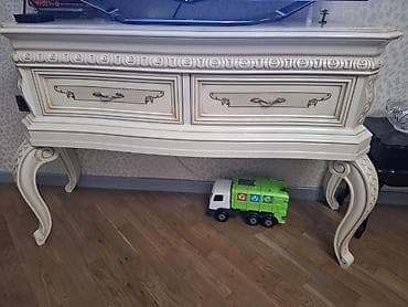 dolab parca: Klassik üslubda vitrin-bufet - Rəng: krem/ivori tonlarında, qızılı — 5