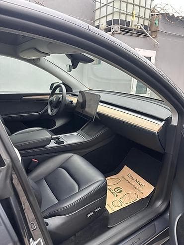 Продажа авто: Tesla Model Y: 1 л | 2023 г. 20800 км Внедорожник — 4
