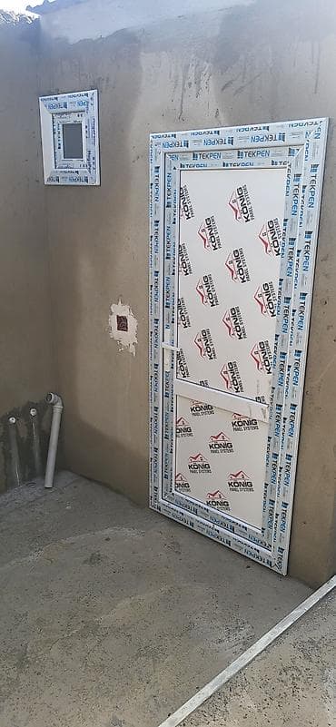 Yeni Suraxanı qəsəbəsində 2 otaqlı həyət evi satışa çıxarılıb qaz su