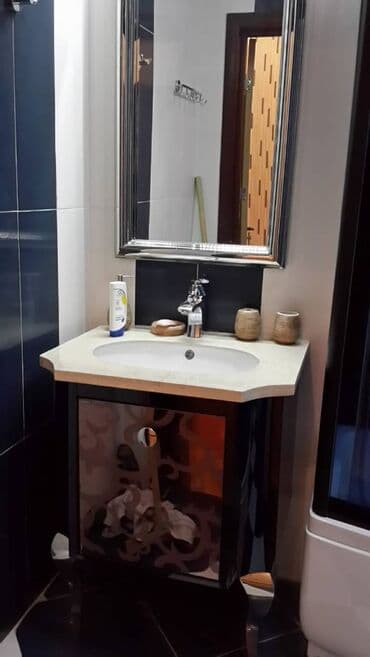 Elimlər icəri şəhər metrosunun yaxınlığında Nərimanov heykəlinə yaxın — 26