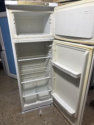 indesit холодильник: Б/у 2 двери Indesit Холодильник Продажа, цвет - Белый, С колесиками — 2