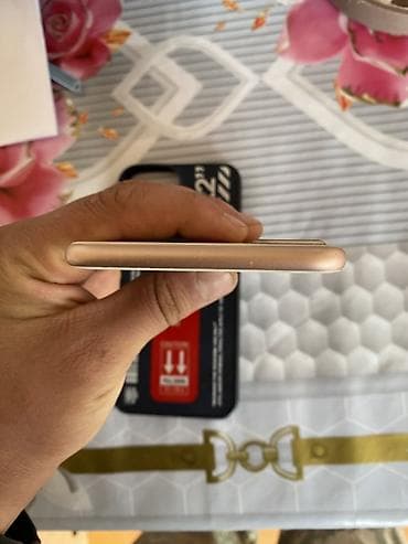 iphone 11 barter: IPhone 8 Plus, Qızılı, Barmaq izi — 5