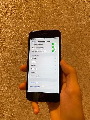 IPhone 7, 32 GB, Qara, Barmaq izi — 7