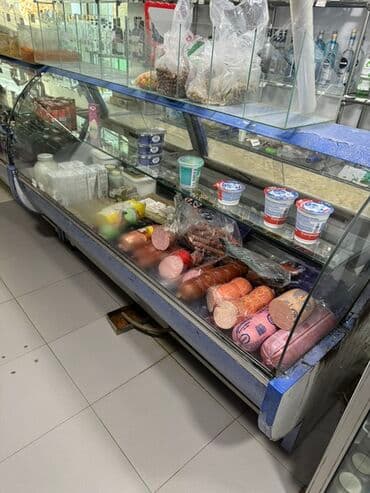 market vitrinləri işlənmiş: Soyuducu vitrin – ət və süd məhsulları üçün - Tip: Üfüqi, sərgiləmə — 4