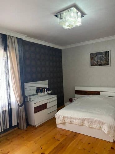 qarayev ev: 5 otaqlı, 370 kv. m, Orta təmir — 4