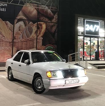 vaz yan guzguler: Mercedes-Benz E 220: 2.2 l | 1994 il Sedan — 2