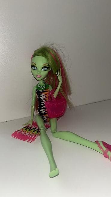oyuncaq motor: Monster High Wave 3 Swim Class
Venus McFlytrap — 1