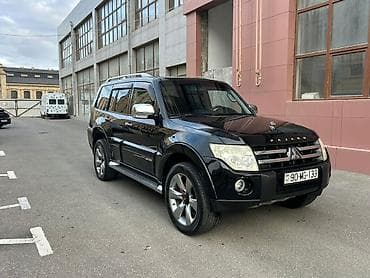 x5 bmw 2000: Mitsubishi Pajero (qara rəng, 5 qapı, iri SUV) Xüsusiyyətlər: - Tam — 6