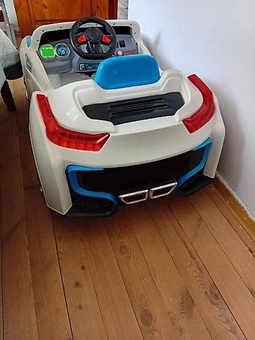 Uşaq üçün elektrik maşınları: Uşaq maşını işlək vəzyətdə
böyük maşındı
(barter olar) — 8