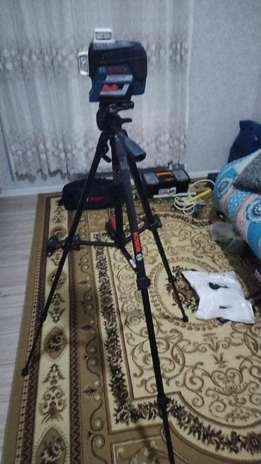 data kabel lan: Bosch Professional lazer niveliri + üçayaqlı stativ - Marka/model — 2