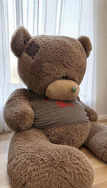 oyuncaq panda sekilleri: Nəhəng ölçülü yumşaq oyuncaq ayı. Açıq qəhvəyi rəngdədir, uzun və sıx — 3