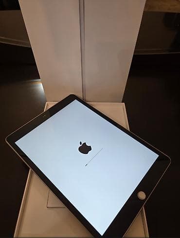 Apple iPad planşet.İdeal vəziyyətdədir Xüsusiyyətlər: - 9.7 düymə