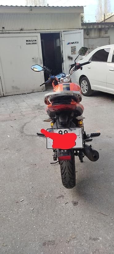 zaza moped: Motosiklet – narıncı rəngli, şəhər və qısa məsafələr üçün rahat — 2