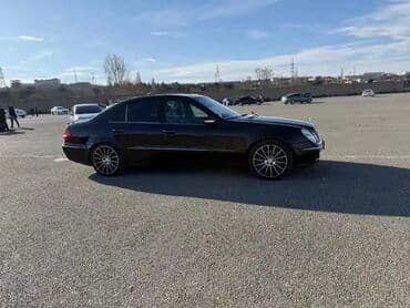 mercedes c dizel: Mercedes-Benz E 320: 3.2 l | 2003 il Sedan — 5