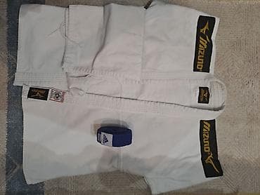 İdman çantaları: Cüdo paltarı.Cidoqi Yeni kimidir çox az işlenib. Ustunde yalniz goy — 2