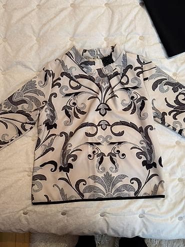 kişi ucun əl cantaları: Qadın iki hissəli dəst – bluz və ətək - Üst: Açıq krem rəng üzərində — 2