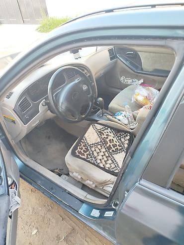 elantra qapı: Hyundai Elantra: 1.6 l | Sedan — 3